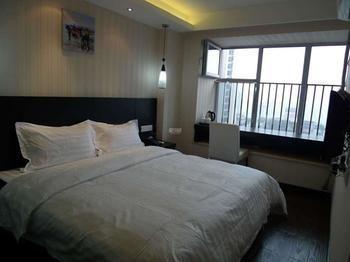 Chongqing Royal Coast Hotel Экстерьер фото